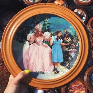 Wizard of oz collector items plate